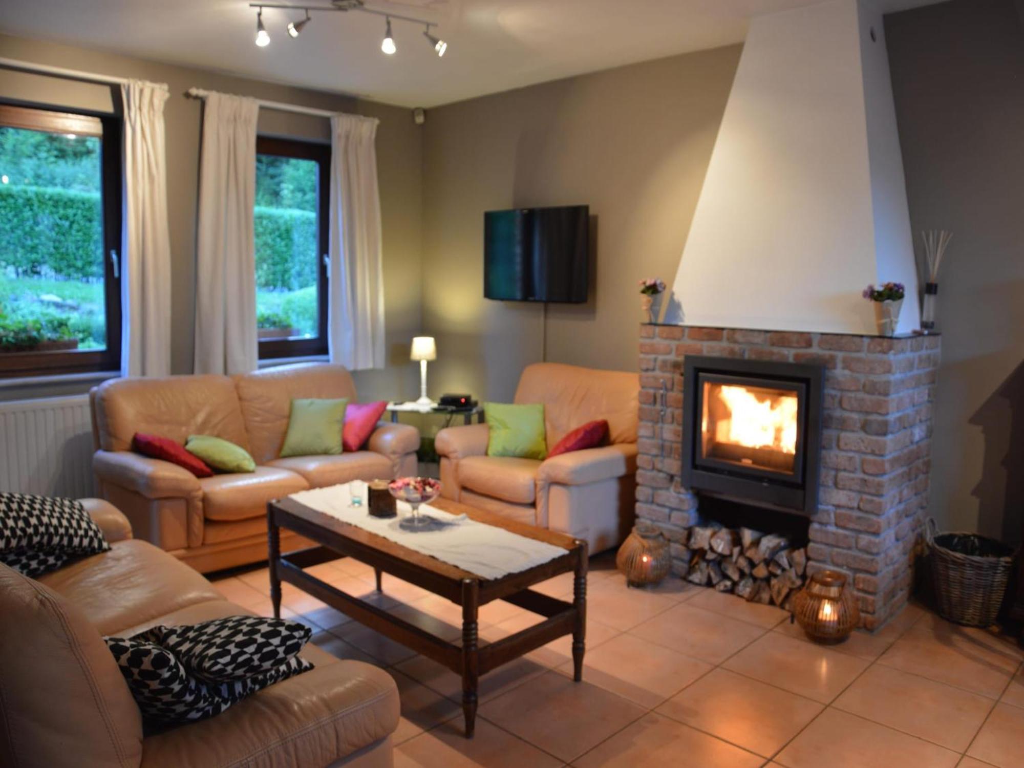 Modern Holiday Home In Stavelot With Fireplace Exterior foto