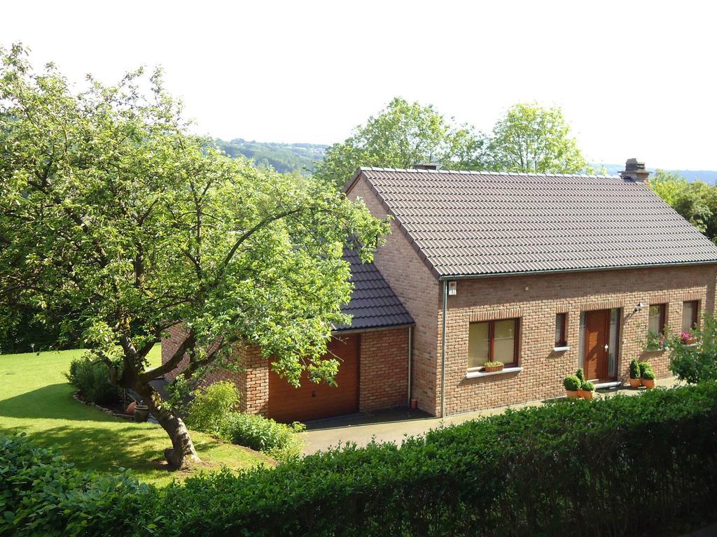 Modern Holiday Home In Stavelot With Fireplace Exterior foto